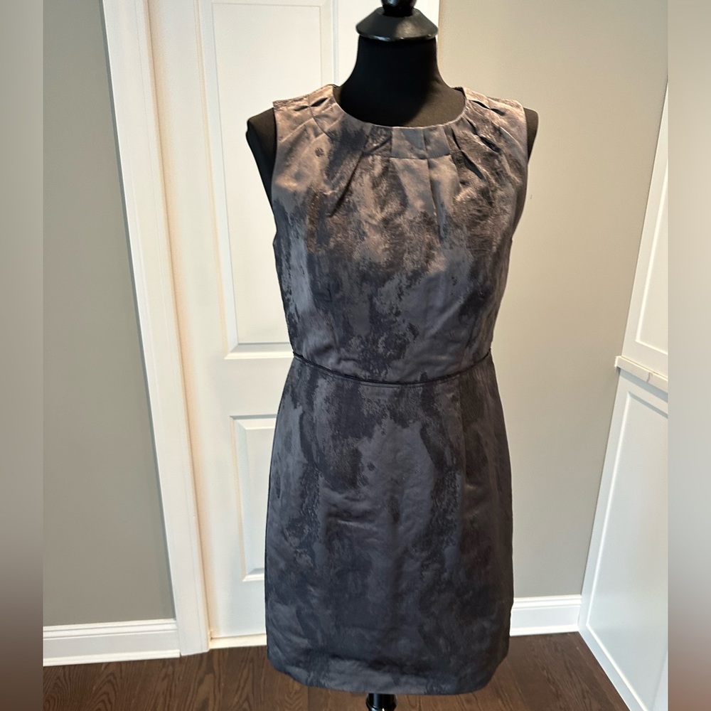 Ann Taylor LOFT Business Shift Dress - Size 6